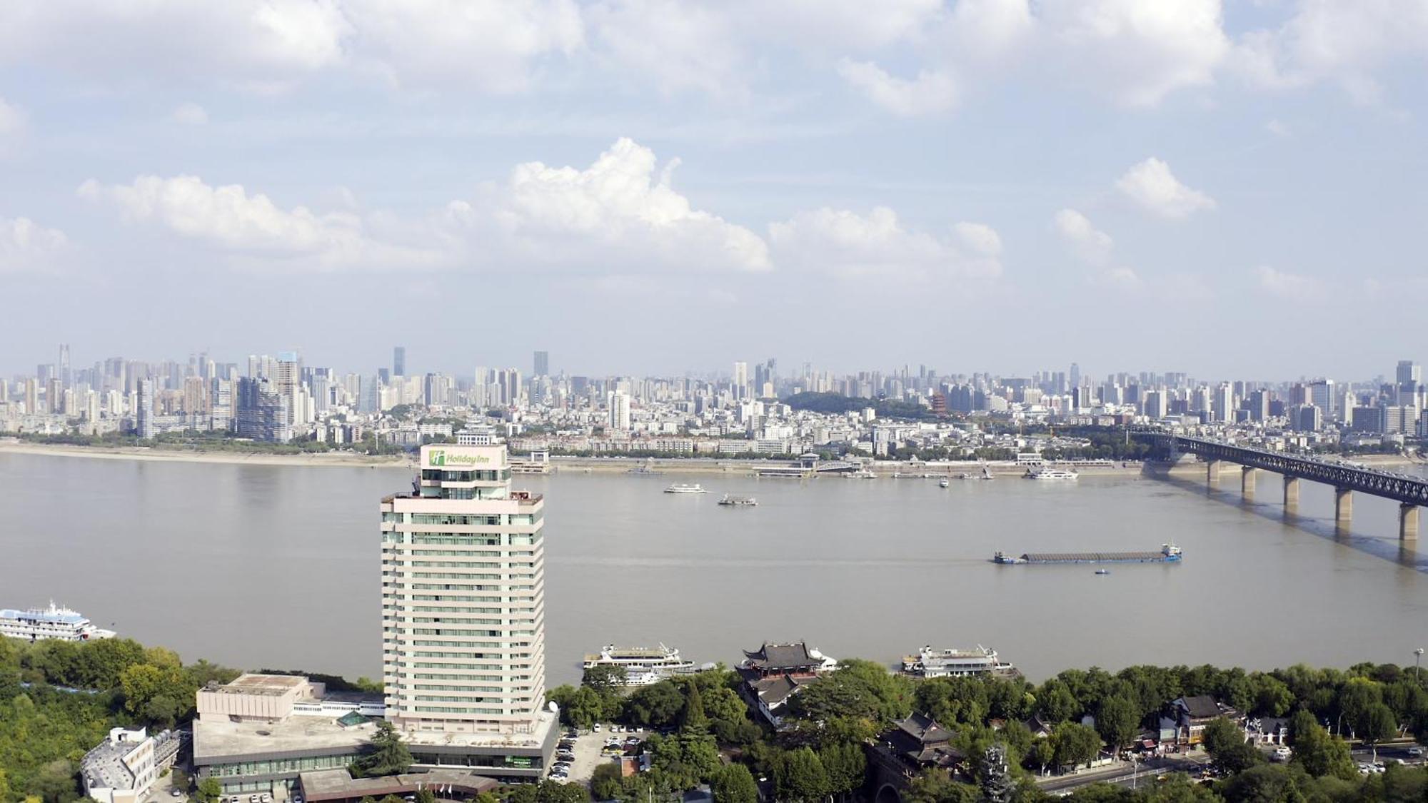 Holiday Inn Wuhan Riverside, An Ihg Hotel Extérieur photo