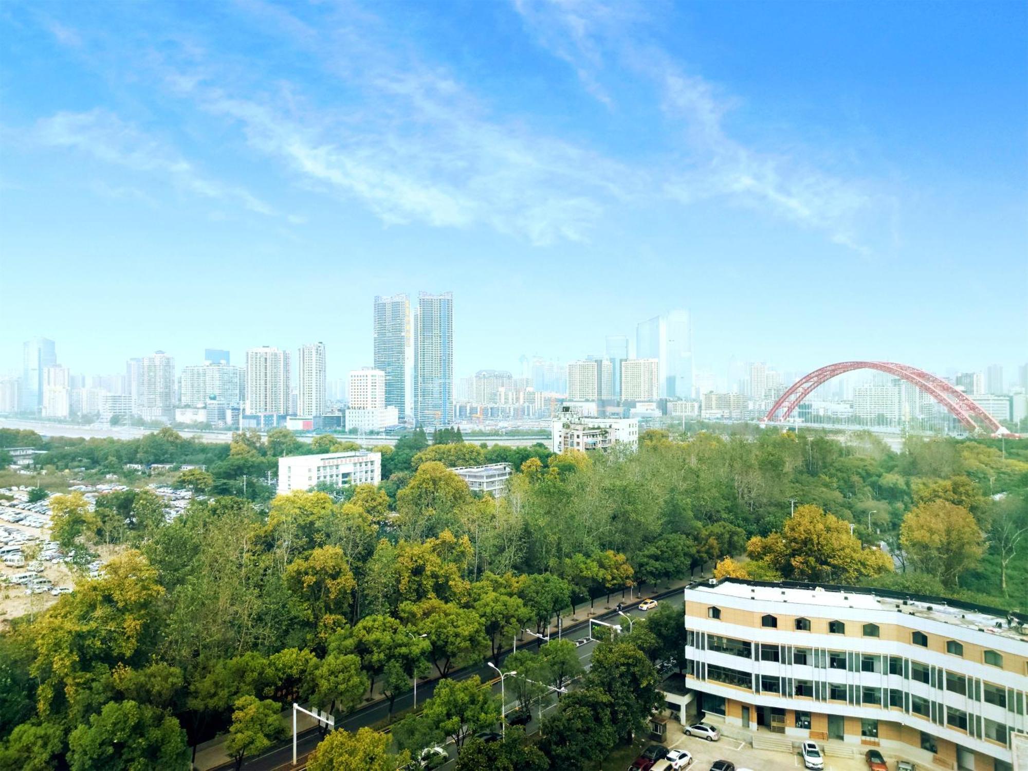 Holiday Inn Wuhan Riverside, An Ihg Hotel Extérieur photo